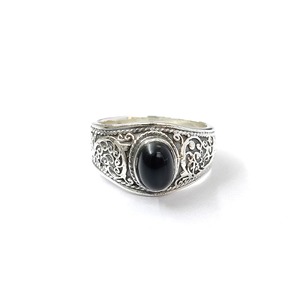 Bague en onyx noir et moissanite, 5,8 grammes - Product Image 1