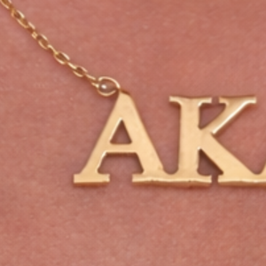 สร้อยคอ AKA จี้ตัวอักษรสีทอง เครื่องประดับมินิมอล แฟชั่นหรูหรา น้ำหนักเบา สวมใส่ได้ทุกวัน - Product Image 6