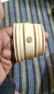 Chic Hand-Poured Resin <b>Bangles</b> Vibrant Artistic Acrylic Churi Modern Minimalist Lightweight Fashion Jewelry For Women - Product Image 3