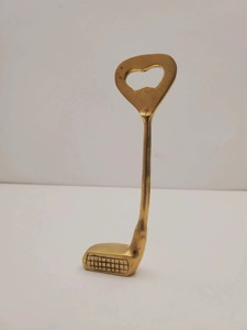Ouvre-bouteille en métal doré en forme de balle de golf, design sportif élégant, outil de bar pour la maison, la cuisine et le bar, vente en gros depuis l'Inde - Product Image 2