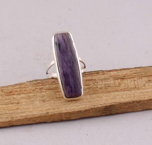 Bague en Charoïte Naturelle en Argent Sterling 925, Taille Coussin, Sertissage Clos, Bijoux Faits Main, Prix Usine, Commande en Gros - Product Image 1