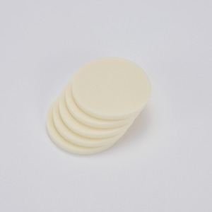 [K-ESSENTIALS] Éponge de maquillage ronde 5,3 cm blanche en SBR pour fond de teint liquide, applicateur cosmétique humide/sec - Product Image 3