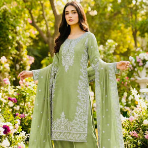 Conjunto de Kurta y Palazzo de Seda de Diseño de Lujo con Bordado Completo en las Mangas - Product Image 1