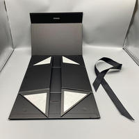 Boîtes rigides magnétiques écologiques de luxe personnalisées avec impression quadricolore en forme de livre pour l'emballage de marques en gros
