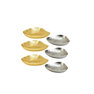 Plateau en métal au prix de gros disponible pour la restauration en gros et les fêtes - Product Image 1