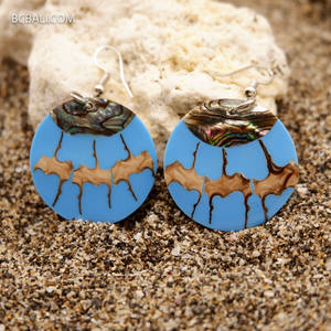 Boucles d'oreilles pendantes en résine Vintage faites à la main de haute qualité de Bali bijoux en coquille à la mode uniques pour cadeau - Product Image 1