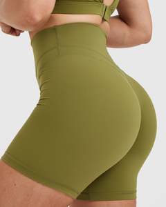 Shorts unisexe vert olive personnalisés, taille haute, pour femme, avec ceinture compressive et performance anti-transpiration - Product Image 5