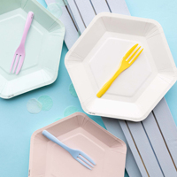 Ensemble d'assiettes en papier écologiques jetables de forme irrégulière, parfaites pour les fêtes, sûres pour les aliments, vertes et modernes