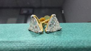 Pendientes de Diamantes con Corte Triangular, Oro Sólido de 18K, Engaste de Garra, Joyería Geométrica Minimalista para Uso Diario de Mujer - Product Image 3