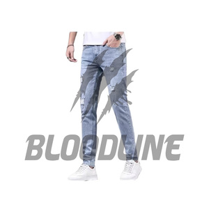 Jean en denim déchiré bleu clair pour homme, coupe slim, jambe droite, taille mi-haute, en coton, délavé, tissé, pour l'été, style décontracté - Product Image 6