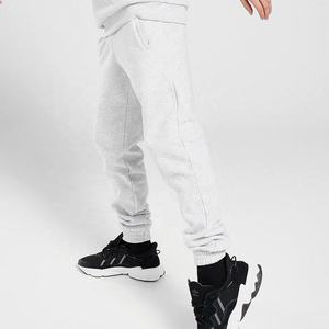 ผู้ผลิต OEM ขายส่ง กางเกงวอร์มสีเทาแบบมีเชือกผูก เอวสม็อค น้ำหนักเบา สวมใส่สบาย ผ้าฝ้าย สำหรับออกกำลังกาย เล่นกีฬา ผู้ชาย สั่งทำได้ - Product Image 6