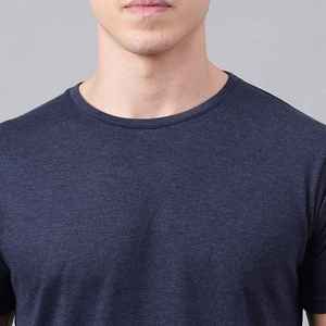 T-shirt pour homme bleu marine à col rond et manches courtes, coupe classique, en jersey de coton décontracté, couleur unie, design tricoté - Product Image 2