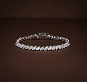 สร้อยข้อมือเพชรทรงมาร์คีส์สำหรับผู้หญิง S925 เพชรเพาะเลี้ยงสีขาวทองคำขาว เครื่องประดับงานแต่งงานสุดหรู รับรองโดย IGI - Product Image 1