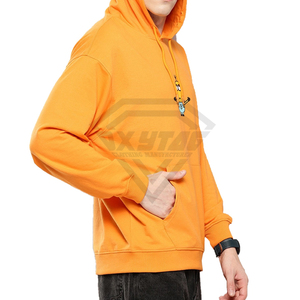 ผู้ผลิตเสื้อฮู้ดดี้ผ้าฝ้ายสีส้มแบบกำหนดเอง พิมพ์โลโก้ตามสั่ง เสื้อฮู้ดดี้ผู้ชายแบบสวมหัว ผ้าฟลีซ ลายการ์ตูน เสื้อผ้าสตรีทแวร์แบบยูนิเซ็กซ์ - Product Image 4
