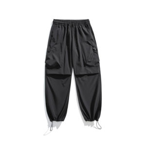 Estilo Grunge Desgastado: Bordes deshilachados y lavados descoloridos que combinan perfectamente con botas deportivas y camisetas de bandas. - Product Image 1