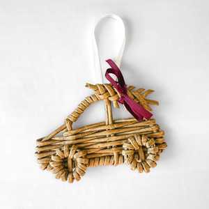 Ornement en rotin fait main en forme de maison, décoration suspendue, artisanat traditionnel d'intérieur, cadeau pour la décoration de Noël par Curio Craft - Product Image 3