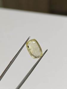 พลอยแซฟไฟร์สีเหลืองทรงสี่เหลี่ยมคุณภาพสูง 9.60 กะรัต สำหรับนักออกแบบเครื่องประดับ แหวน และงานสร้างสรรค์ตามสั่ง - Product Image 6