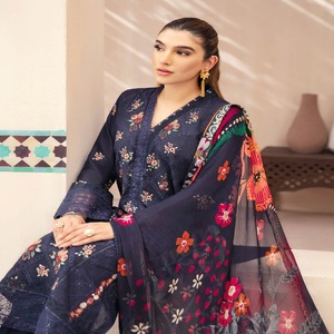 Liquidación: Salwar Kameez Ramsha de Algodón Puro con Bordado Intenso, Diseño Étnico Moderno, Estilo Indio-Pakistaní para Mujer, Venta al Por Mayor - Product Image 4