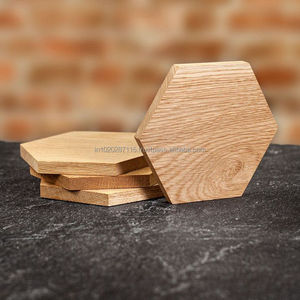 Dessous de verre décoratif en bois avec sculpture ethnique parfait pour la décoration traditionnelle de la cuisine et du bureau. - Product Image 5