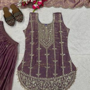Conjunto de traje Sharara de seda pesada de diseñador con bordado de lentejuelas de 5 mm y dupatta bordada a juego, listo para usar - Product Image 4