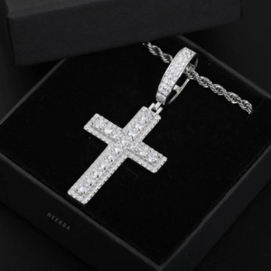 Colgante de Cruz de Plata de Ley 925 con Moissanita, Colgante de Cruz de Moissanita Hecho a Mano con Piedras Engastadas a Mano, Colgante de Moissanita VVS - Product Image 2
