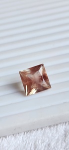 Pierre de soleil d'Oregon naturelle, taille princesse, magnifique forme carrée, pierre précieuse en vrac pour la fabrication de bijoux, disponible à prix de gros. - Product Image 2
