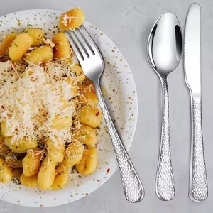 Collection de luxe pour la salle à manger : Ensemble de couverts en métal, cuillère, fourchette, couteau en acier inoxydable, finition élégante pour la cuisine - Product Image 1