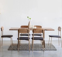 Ensemble de salle à manger scandinave avec structure en acier et plateau en bois, table moderne 6 pièces avec chaises à dossier solide, meubles de maison durables