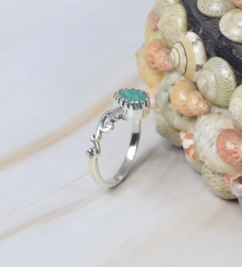 Bague en argent sterling 925 avec émeraude verte naturelle en forme de poire, pierre de naissance de mai, bijou élégant fait main, cadeau de Noël - Product Image 4