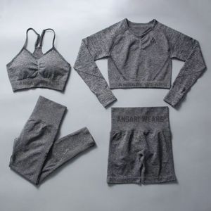 Ensemble de yoga pour femmes de créateur 2026 en gros – Tenue de fitness respirante avec taille élastique, motif uni et logo frontal - Product Image 3