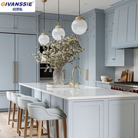 Meubles de cuisine modulaires GIVANSSIE personnalisés, écologiques, résistants à l'eau, style ferme américaine, bleu clair, chêne massif, avec îlot