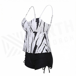 Ensemble de yoga 2 pièces imprimé papillon bleu avec finition dorée, body à col en V profond et jupe portefeuille longueur genou - Product Image 3