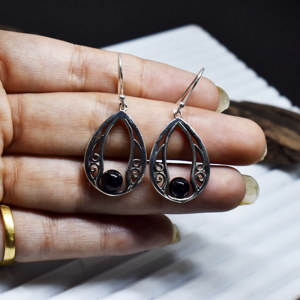 Boucles d'oreilles pendantes en argent sterling 925, motif goutte d'eau, faites à la main, avec pierres précieuses, bijoux de luxe pour femmes, à porter au quotidien - Product Image 5