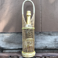 Porte-bouteille individuel en bambou tressé artisanal, durable, biodégradable, écologique, moderne et rustique, pour présentation en rangées, personnalisable pour restaurant