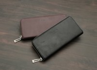 Dompet Unisex Castello Kulit Asli Desain Ritsleting dengan Penarik Logam Banyak Kantong Kartu Panjang Poliester Karakter