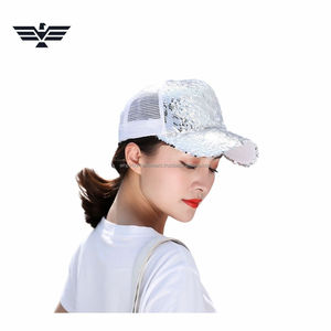 Casquette de camionneur personnalisée avec paillettes argentées |   Casquette de baseball en maille scintillante |   Casquette de sport ajustable, respirante, en polyester, à fermeture snapback - Product Image 1