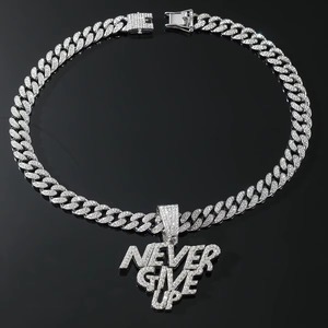 Collar con Colgante de Moissanita Chapado en Oro de 22K, Diseño 'Never Give Up', Cadena Cubana Estilo Hip Hop - Product Image 3