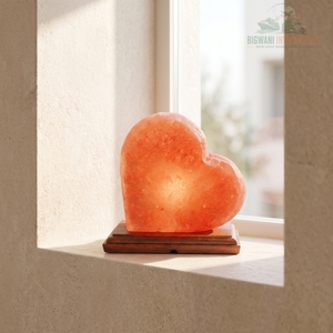 Lámpara de Sal Rosa del Himalaya Hecha a Mano con Forma de Corazón y Base de Madera para Decoración del Hogar y Regalo - Product Image 6
