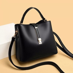 Sac à bandoulière en cuir véritable pour femme AZORES SPORTS, design élégant, avec fermeture éclair, sac à main durable pour l'extérieur - Product Image 4