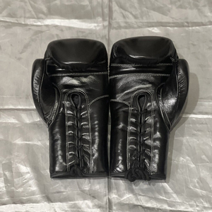 Factory Manufacture Custom Logo Boxing Gloves Lace Up Genuine Leather Professional Training Boxing Gloves For Adults - Product Image 4
