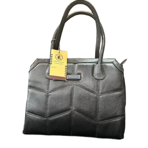 กระเป๋าคลัทช์หนังแท้สำหรับผู้หญิง ดีไซน์เป็นกระเป๋าเป้สะพายหลัง สายสะพายหลายแบบ กันน้ำ น้ำหนักเบา ทนทาน ความจุขนาดใหญ่ - Product Image 1