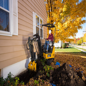 Mini-excavatrice John Deere efficace avec une puissance de creusement élevée, une réponse hydraulique fluide et une taille compacte - Product Image 5
