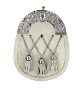 Sporran Escocés de Alta Calidad en Cuero Genuino, Personalizable con Accesorios de Piel, Marca ZIWA - Product Image 6