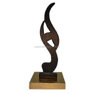 Sculpture décorative en aluminium avec finition or et noir pour la décoration de la maison Sculpture en métal Diwali Articles de cadeau - Product Image 2