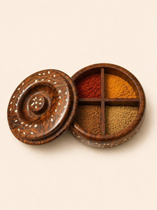 Boîte à épices en bois avec 4 grands compartiments et cuillère, boîte à masala de cuisine, boîte à épices en bois Namak Dani, récipient de rangement pour épices multifonctionnel - Product Image 5