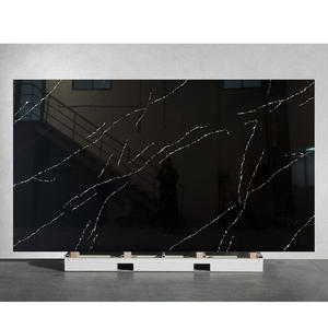 Nouvelle Arrivée NV930 – Dalle de Quartz Ingénierie à Base Noire et Veines Blanches pour Mur Décoratif - Product Image 1