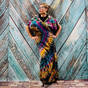 2025 nouveau produit main cravate teinture Kimono veste vacances Boho coupe ample veste vêtements de plage couvrir vacances d'été femmes Kimono Robe - Product Image 1