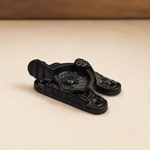 Loquet de fenêtre décoratif SHUBHAM en laiton noir antique avec support pour fenêtres en bois - Product Image 6