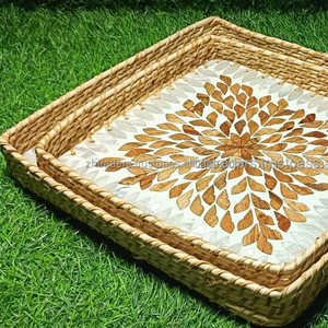 ชุดถาดเสิร์ฟทรงกลมหวายฝังมุกงานฝีมืออินเดีย หรูหราแต่ราคาเข้าถึงได้ สำหรับของว่างและของขวัญ นูร์ วีราซาต ทำด้วยมือ - Product Image 1