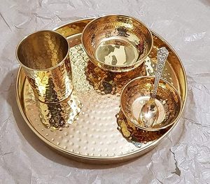 Juego de thali de latón martillado de lujo, 5 piezas, tono dorado, construcción sólida, cuencos, cuchara de vidrio, experiencia culinaria rica, premium - Product Image 4